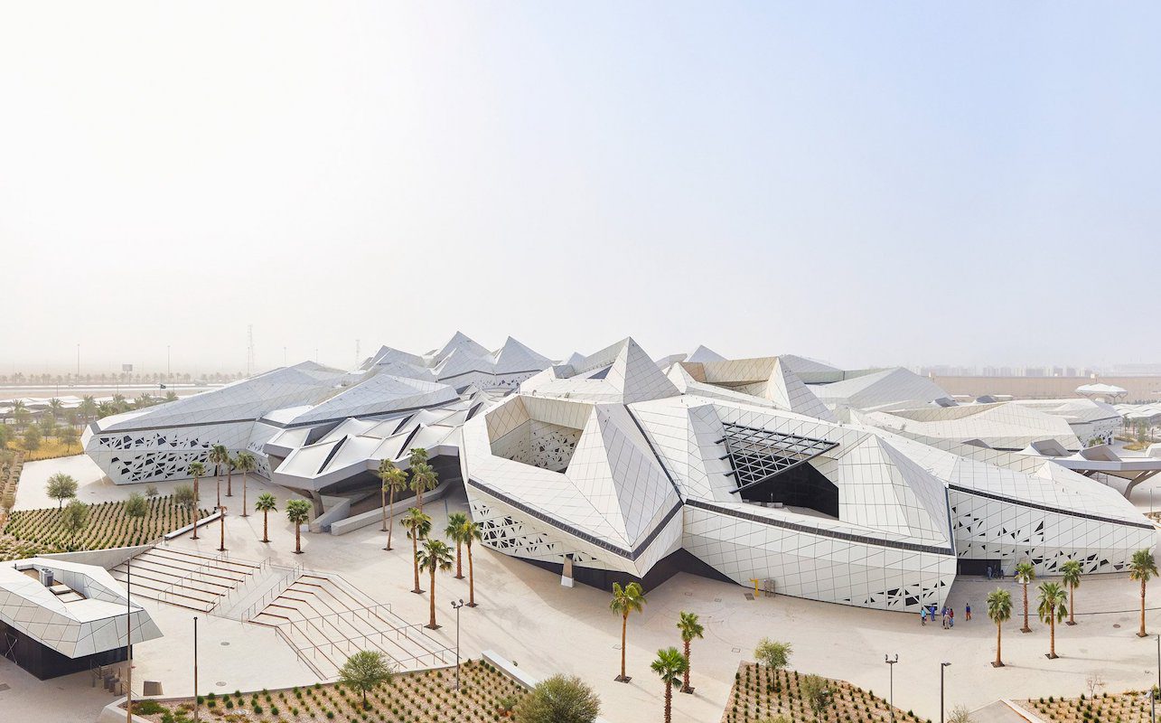 Інопланетний дизайн в пустелі Саудівської Аравії – від Zaha Hadid